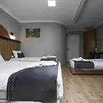 Отель La Pera