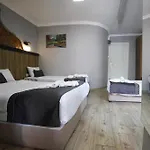 La Pera Отель 3*