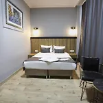 La Pera 3*