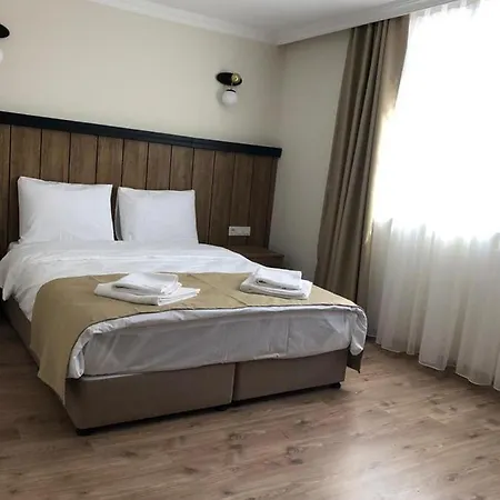 La Pera Suıtes 3*