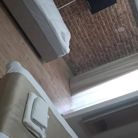 La Pera Szálloda 3*