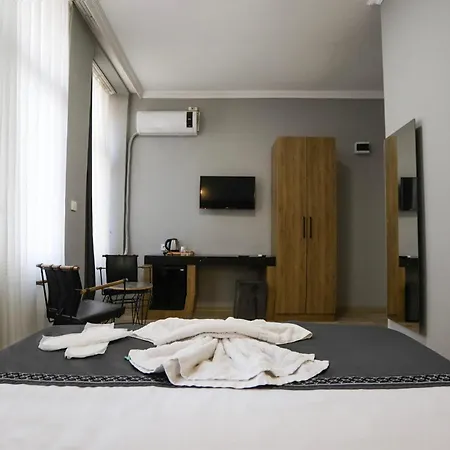 La Pera Hotel