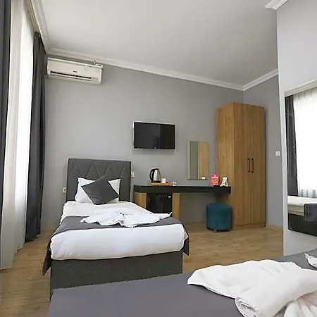 La Pera Hotel