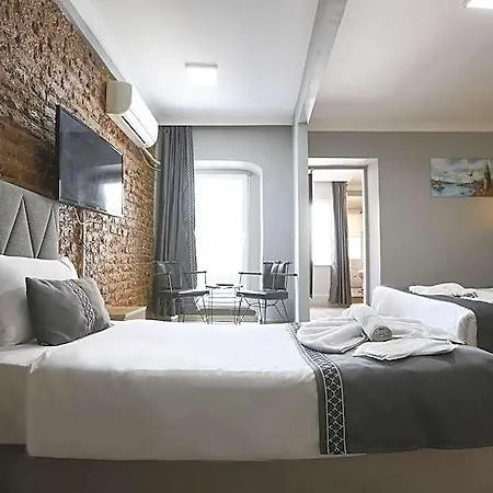 La Pera 3*