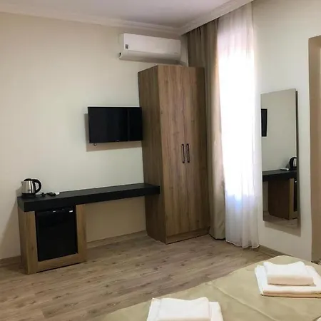 La Pera Suıtes 3*