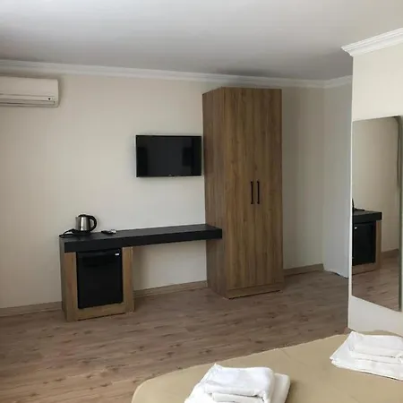 La Pera Suıtes 3*