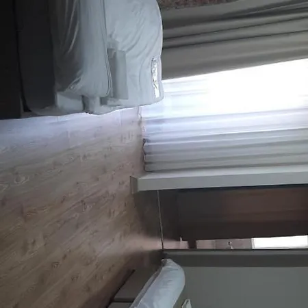 Hotel La Pera Suıtes