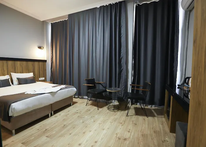 Hotel La Pera 3*